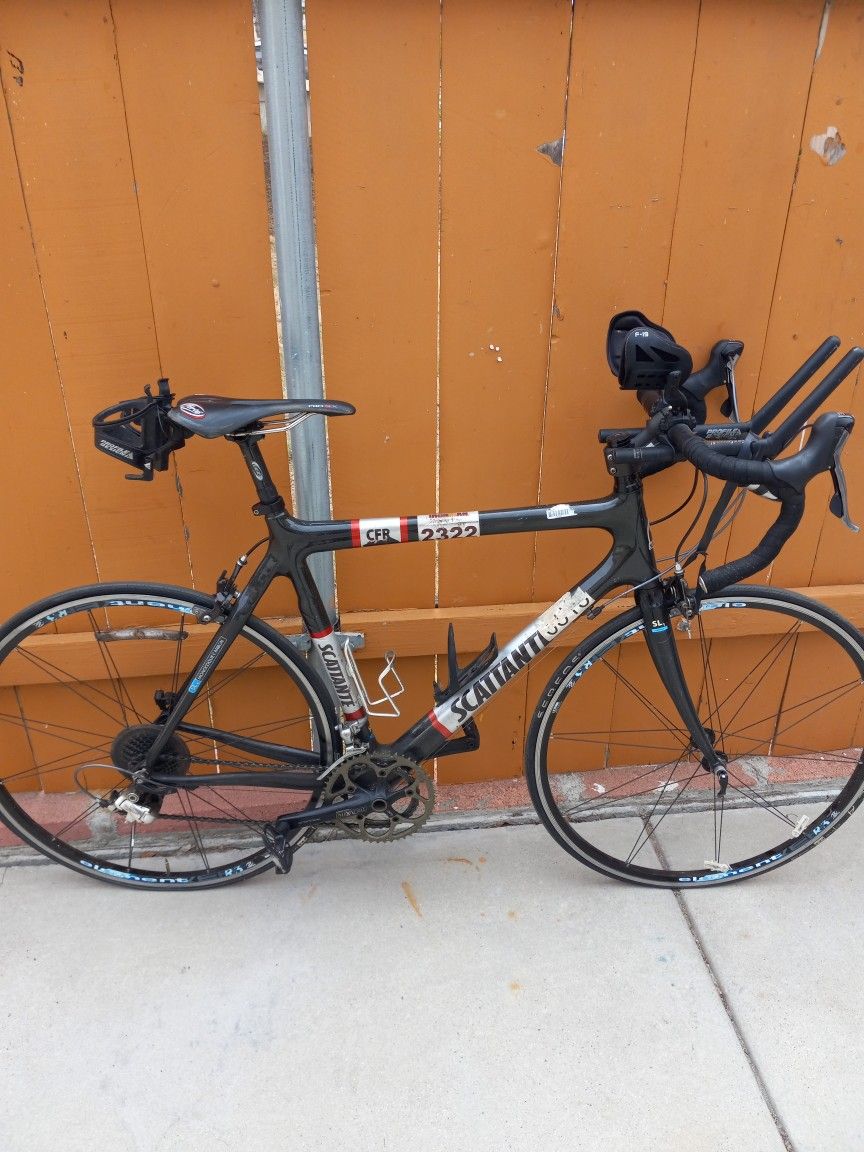 SCATTANTE CFR ROAD BIKE 52cm. CARBON FIBER FRAME PLEASE READ COMPLETE