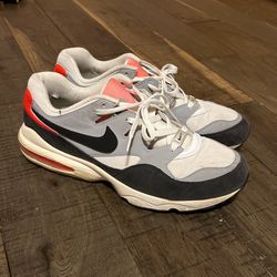 Nike Airmaxes