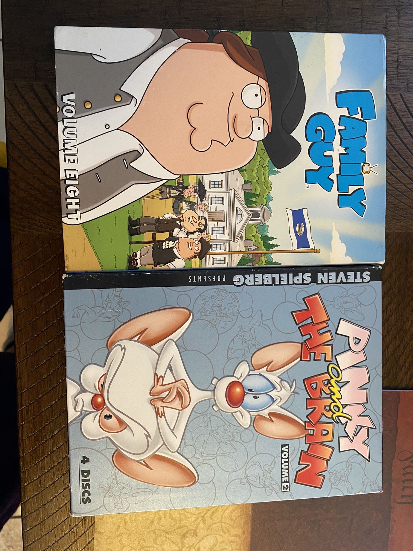 2 DVDs