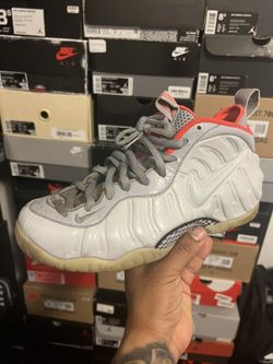 Nike Foamposite Platinum 8.5
