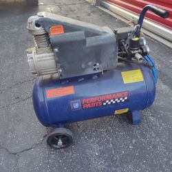 Air Compressor - Horizontal Tank, 6 Gallon