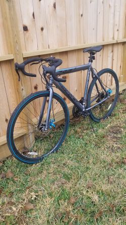 Ozone 700c online bike
