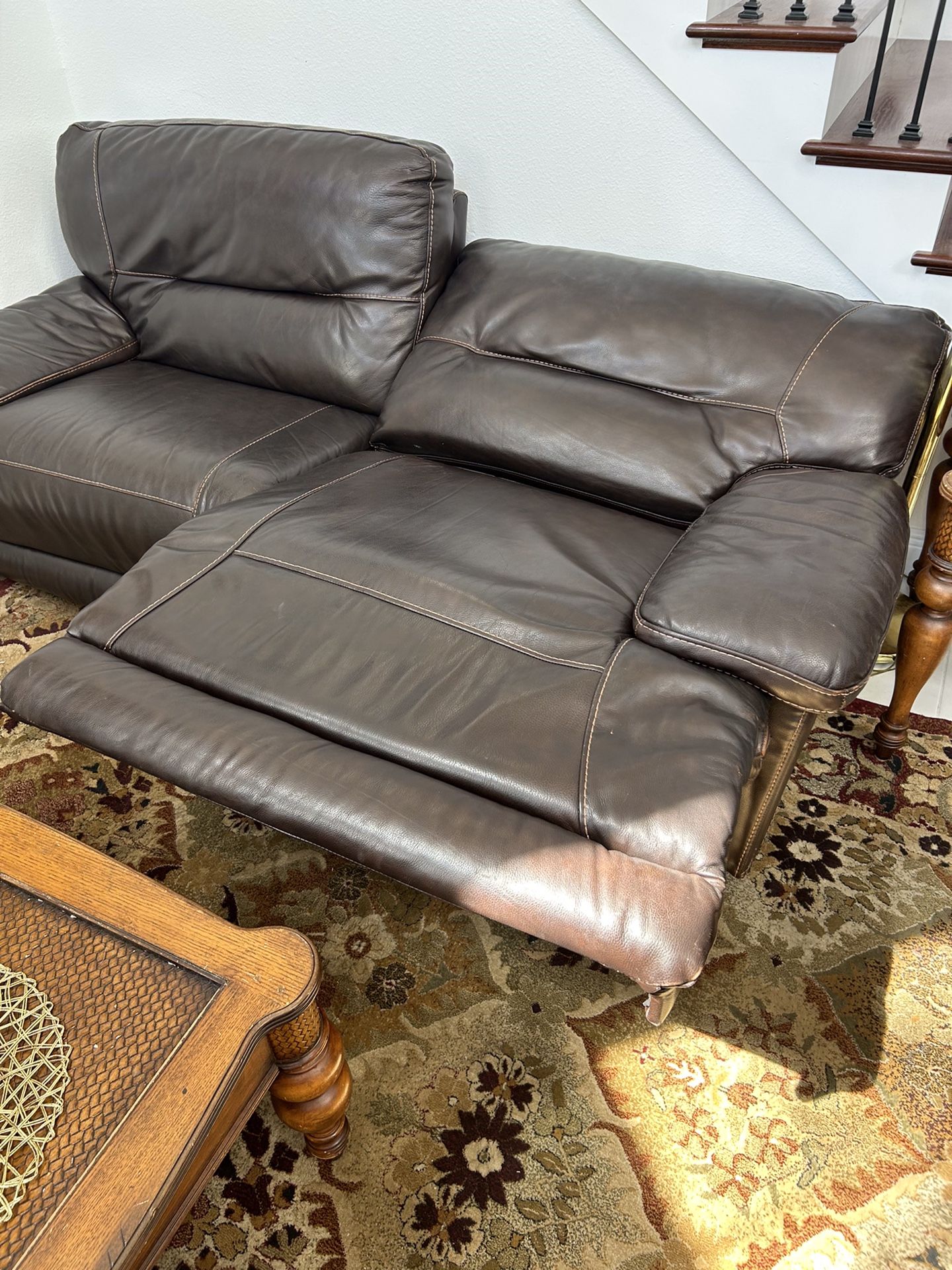 Sofa King Comfortable Genuine Dark Leather Electric Recliner Sofa For Sale! Free Local Delivery 🚚
