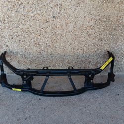 2018-21 Range Rover Sport Radiator Support 