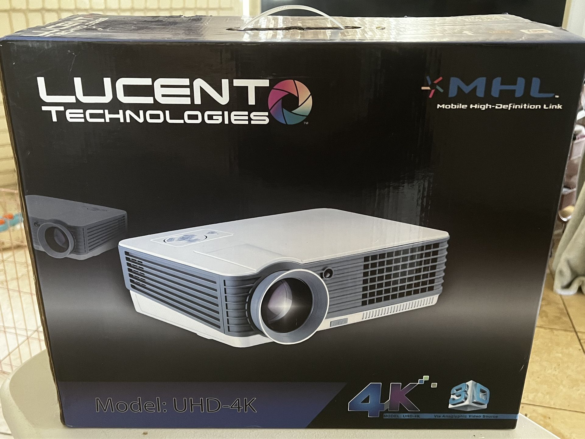 Lucent Technologies UHD-4K Projector