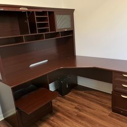 Executive Corner Desk