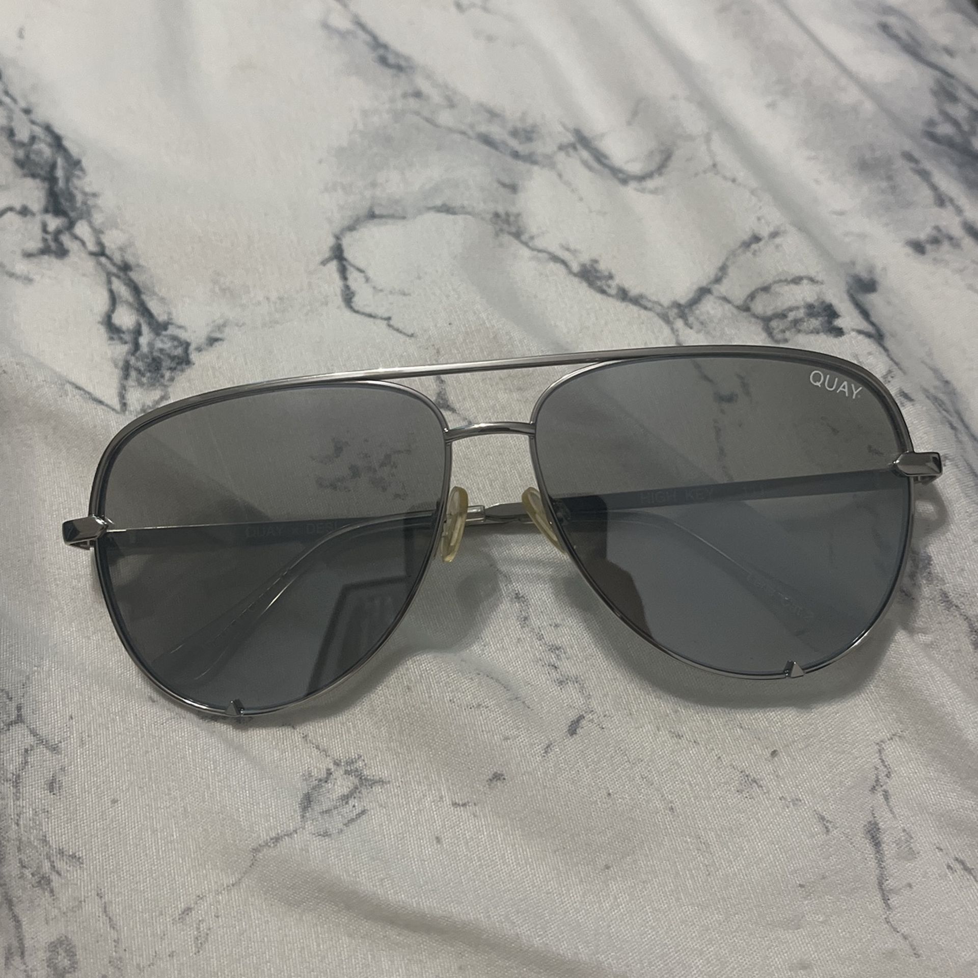 Quay HIGH KEY Sunglasses