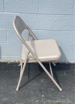 5 Folding Chairs