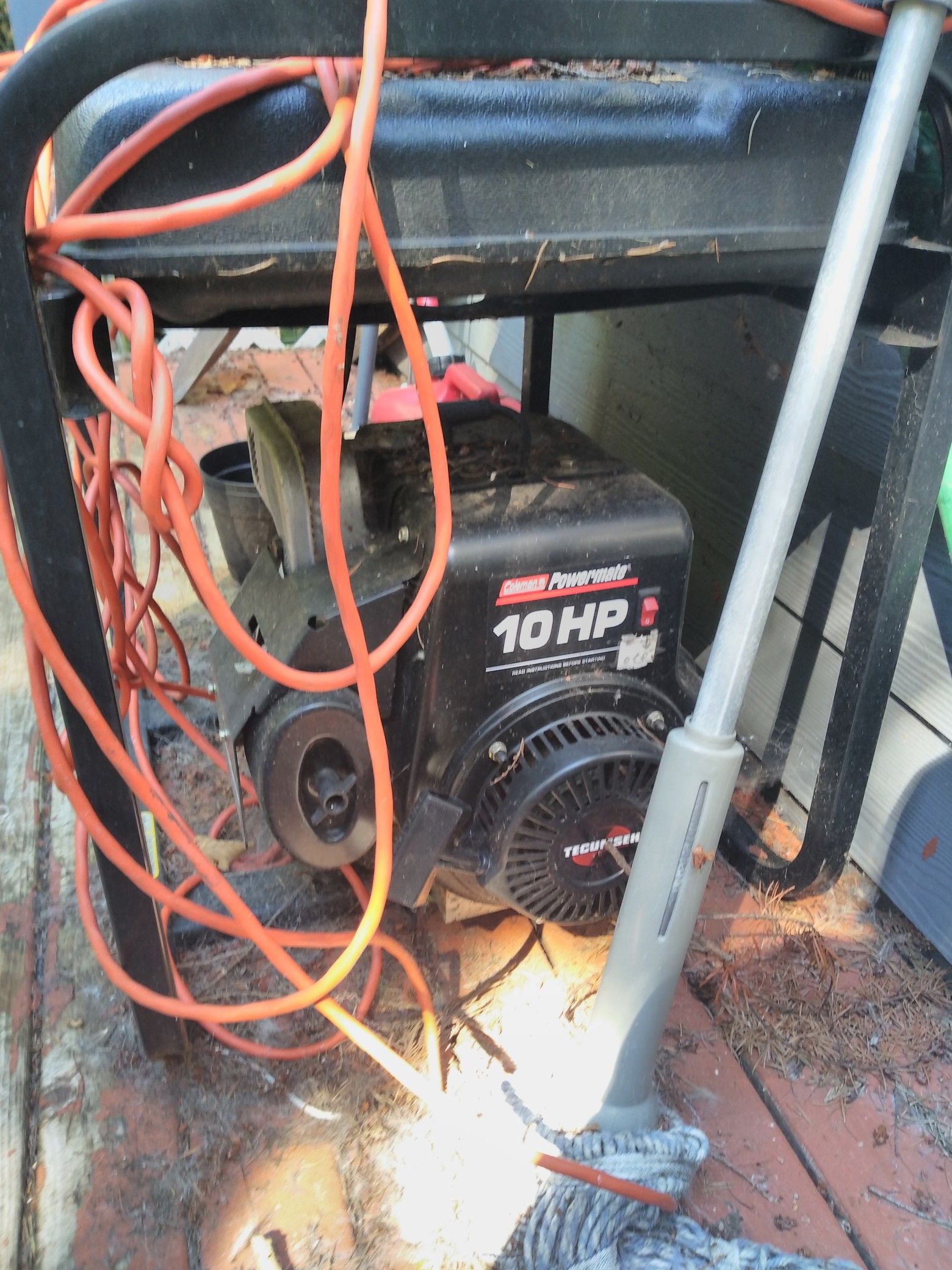 Generator 5000 watt 10HP Coleman Power mate Tecumseh