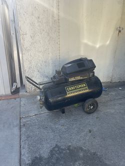 Air Compressor 240 V 33 Gallons