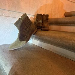 John Varvatos Morrison Suede Sharpei Boot (Chestnut) 