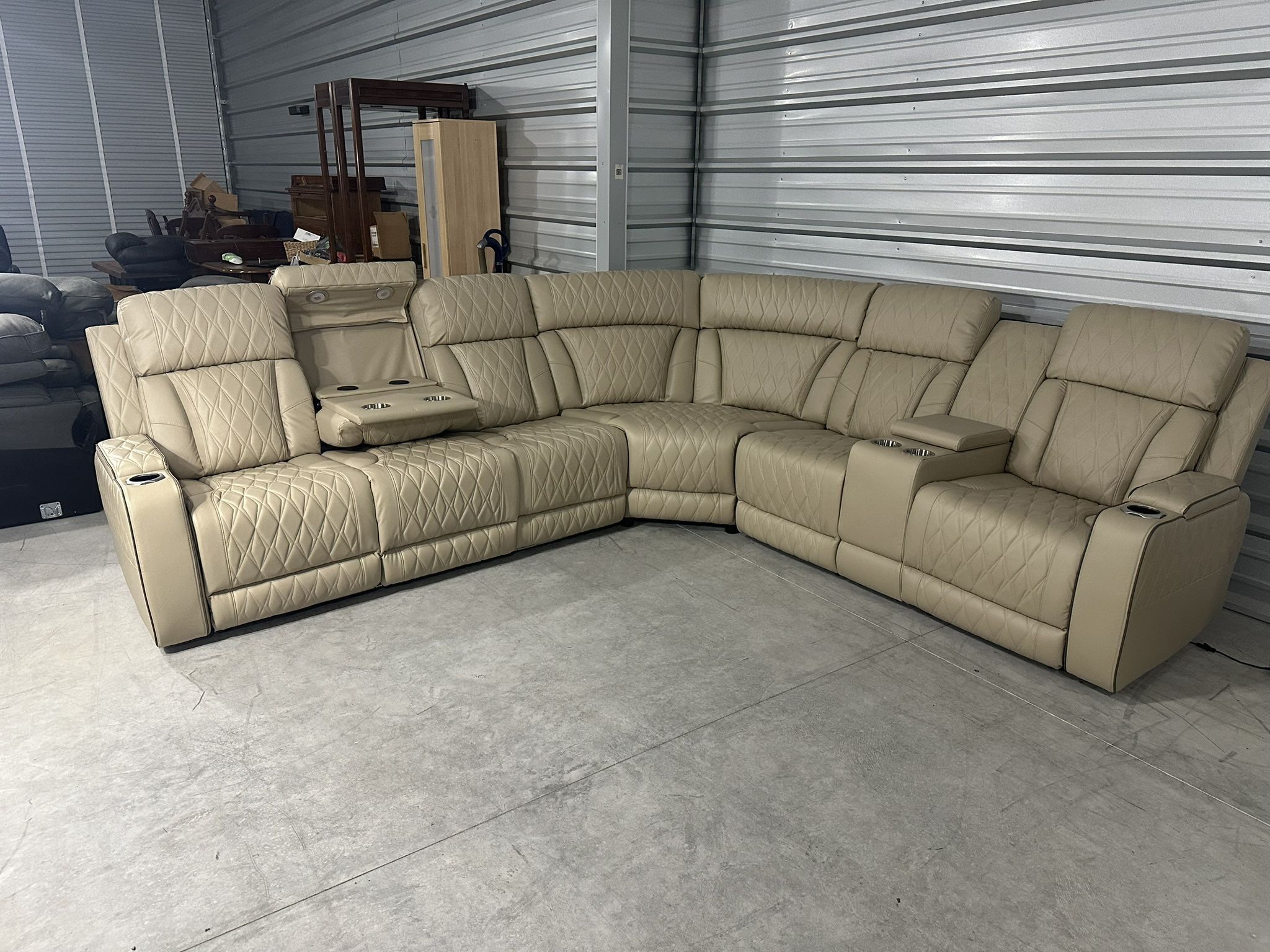 Power Reclining Sectional Living Room Set