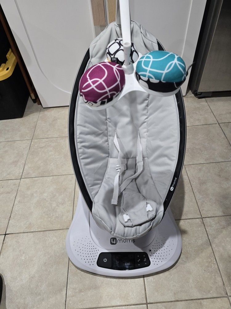 4moms mamaRoo Multi-Motion Baby Swing Smart Connectivity