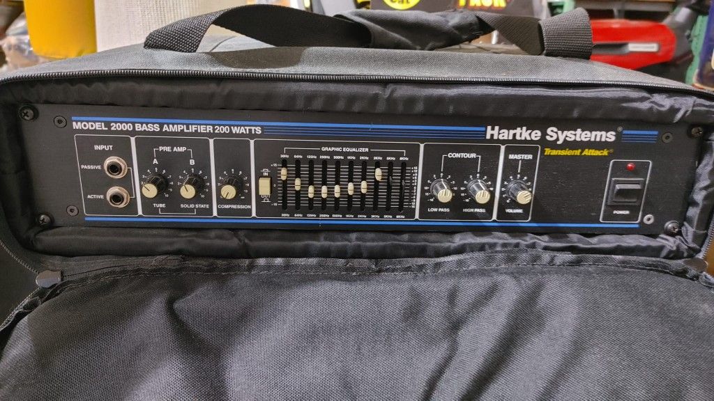Hartke Systems Model 2000 bass amplifier 200 watts