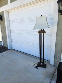 1 Srand Up Lamp/ 1 Chandelier