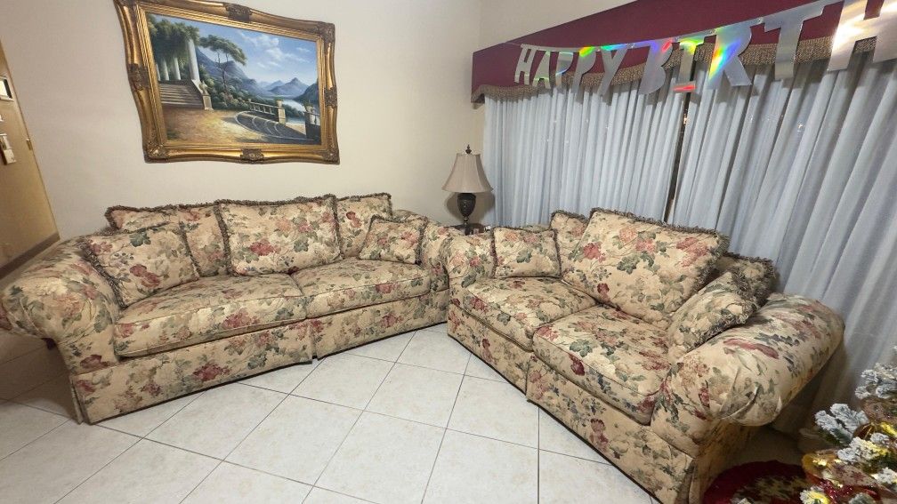 Floral Sofa Set
