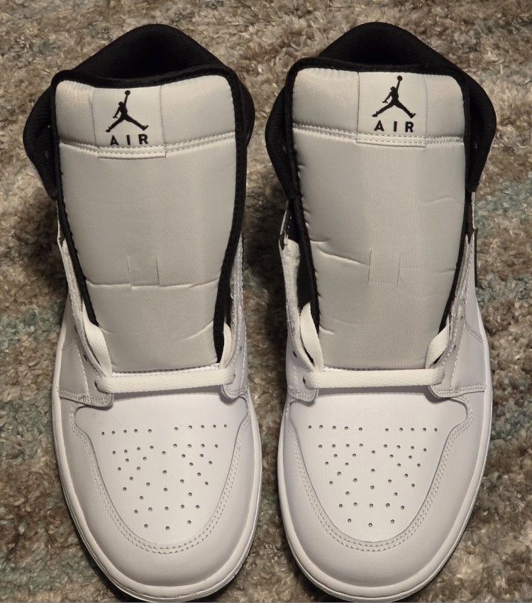 Air Jordan Black/White Panda Size 10 $85