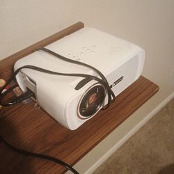 Crenova Projector 