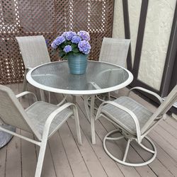 Outdoor Dining Table And 4 Chairs