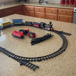 Liberty Express Train Set Complete Rail Road Light And Sound 