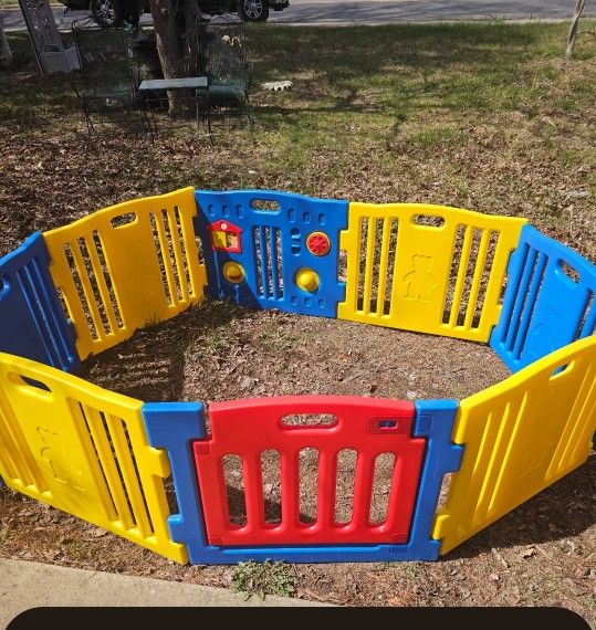Prices Firm.. Children's Indoor Outdoor Playpen With Activity Wall