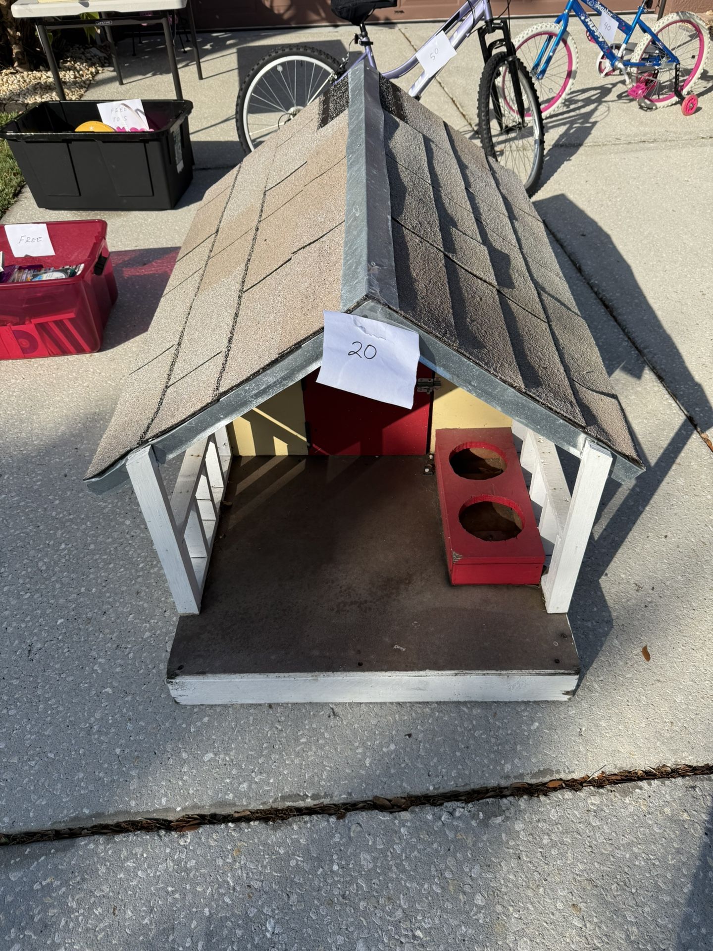 Dogs Customized House