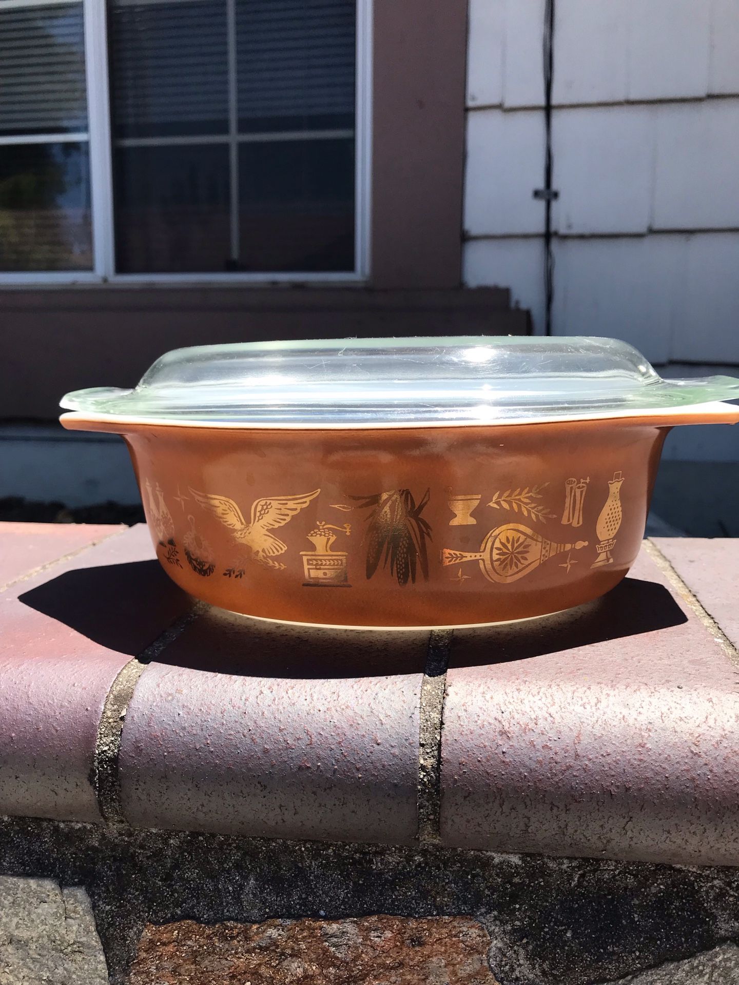 Vintage Pyrex Early American heritage casserole dish