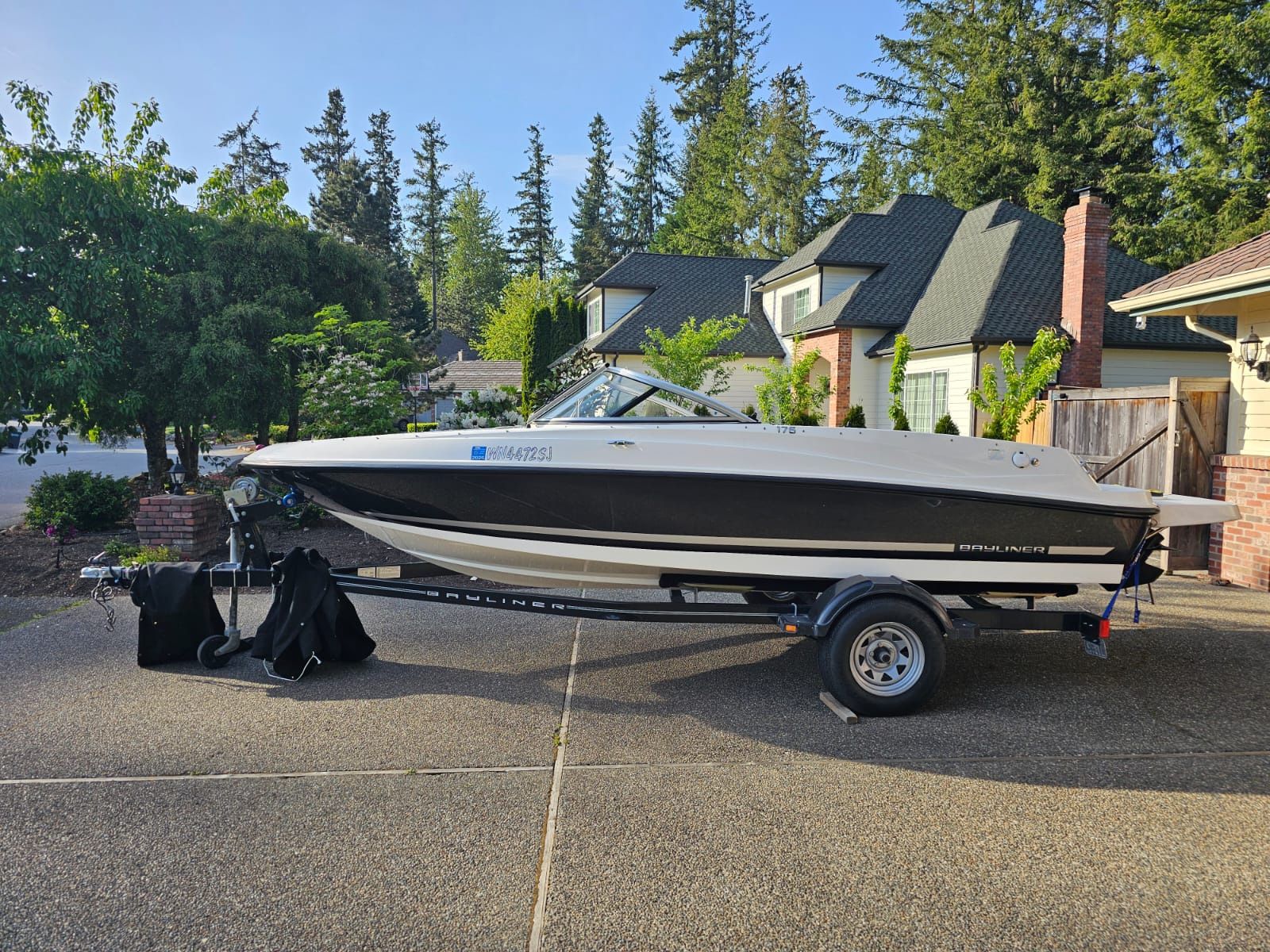 2016 Bayliner 175
