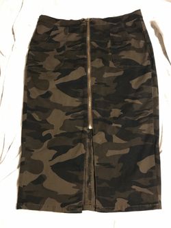 Size 14 New York & Co pencil skirt