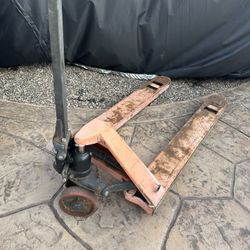 Pallet jack 