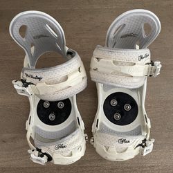 Flux Super Titan Snowboard Bindings - White/Silver Freeride Setup