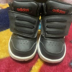 Bendo Unos Tenis Adidas Nuevos En Buenas Condiciones Son Nuevos En Aloha 