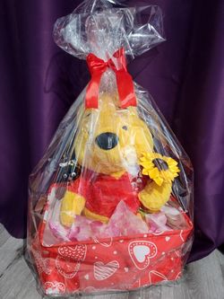 Winnie The Pooh Valentine's Day Basket 