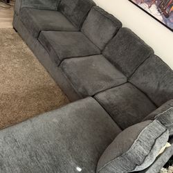 Large Gray Sectional Sofa – Modern & Comfortable
