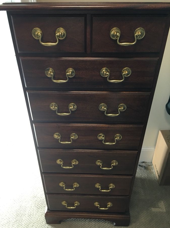 7 draw cherry finish dresser