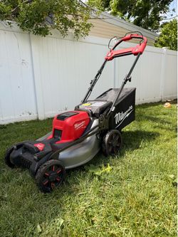 Milwaukee M18 Lawn Mower w/ two HD 12.0 Batteries