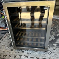 46-Bottle Dual Zone Convertible Wine Cellar