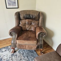Vintage Lane Leather Recliner 