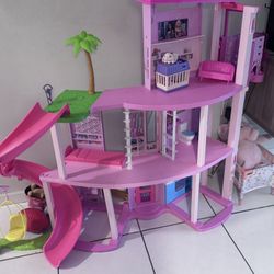 Barbie Dreamhouse, Pool Party Doll House