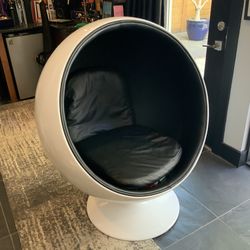 Modern Egg Chair
