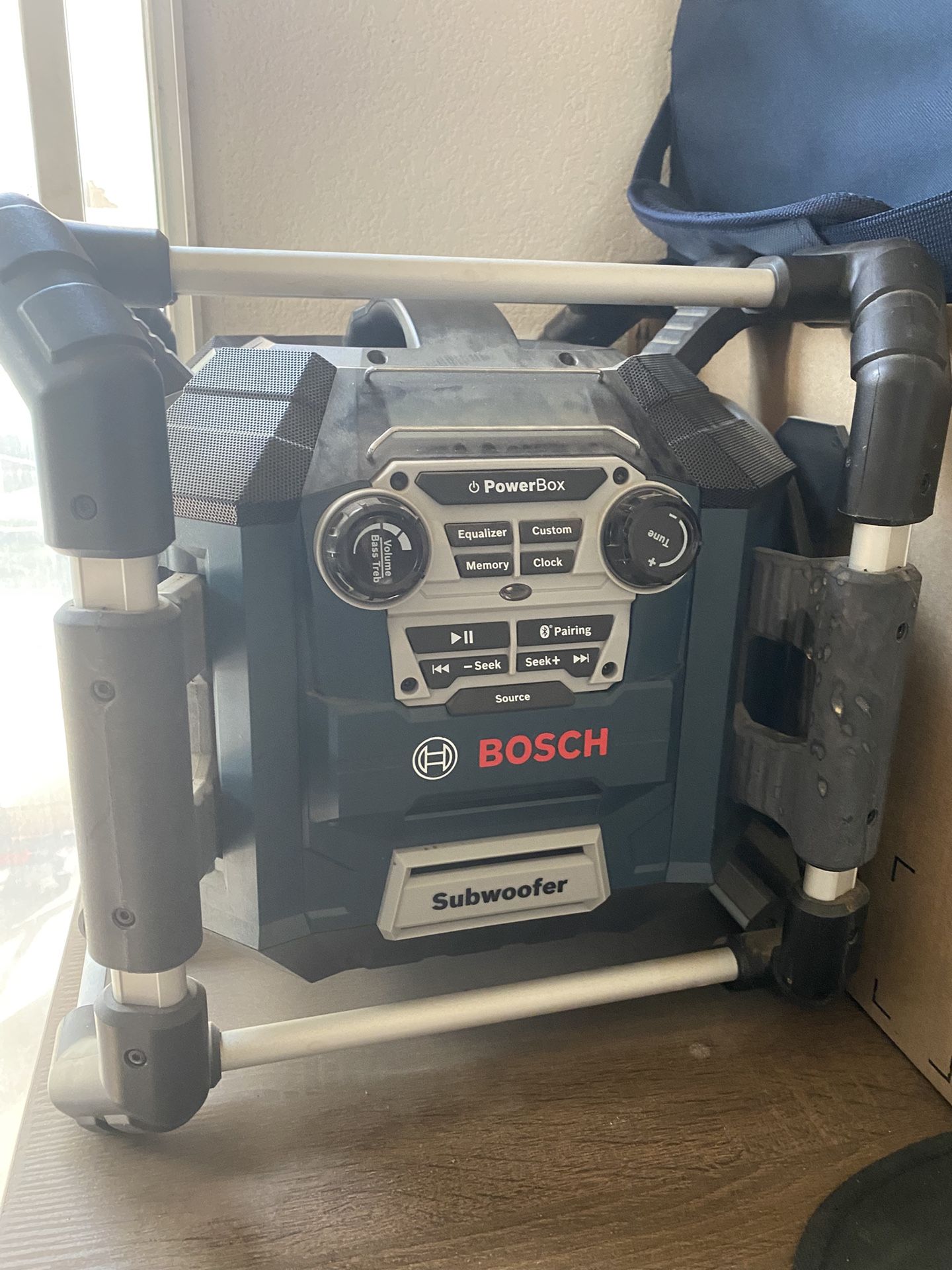 BOSCH 18v Jobsite Radio with Bluetooth® 5.0 and Power Station