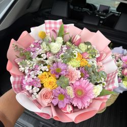 Fresh Flower Bouquets/ Ramos De Flores