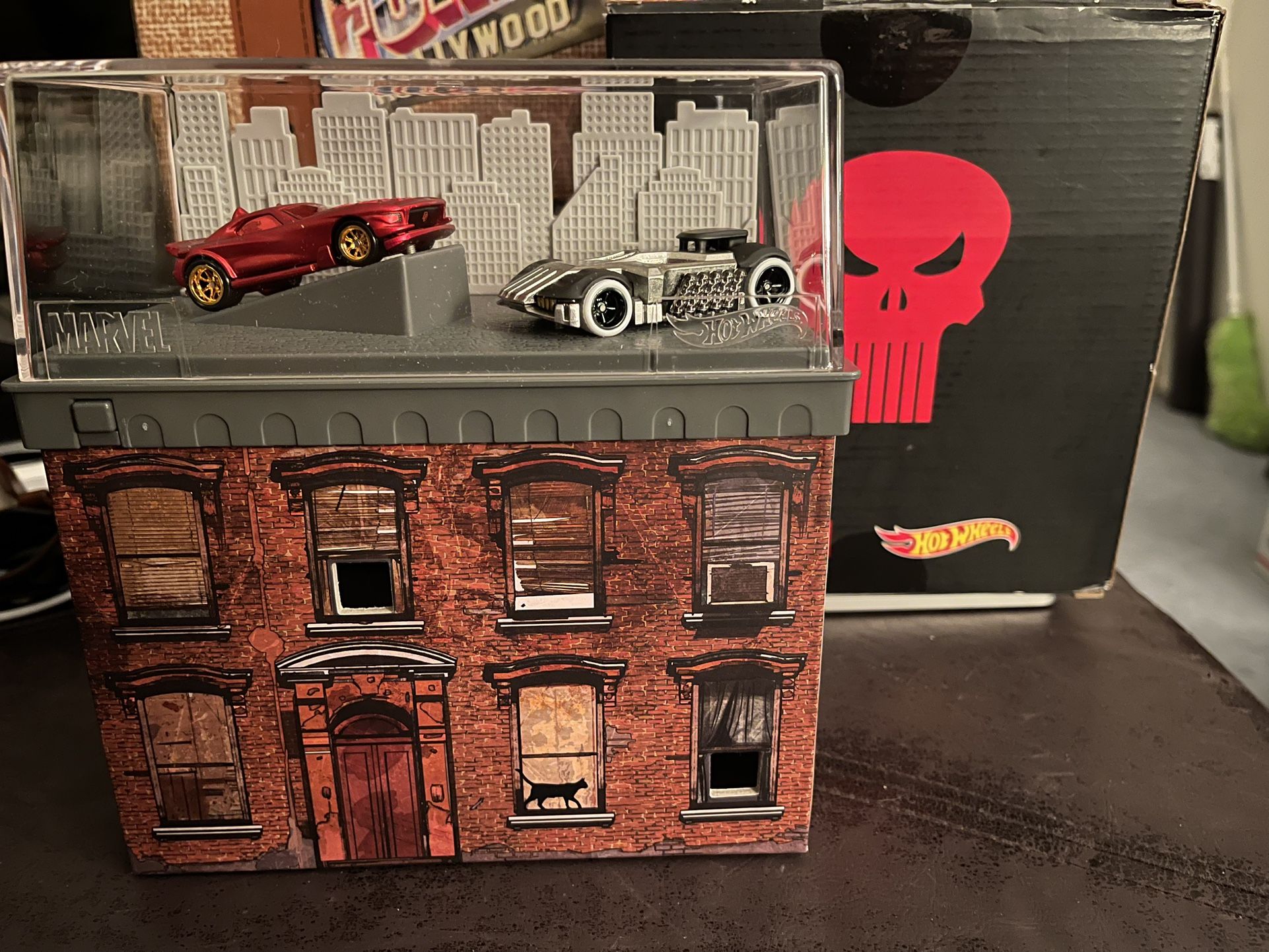SDCC 2016 EXCLUSIVE HOT WHEELS MARVEL DAREDEVIL VS PUNISHER CAR BOX SET NEW