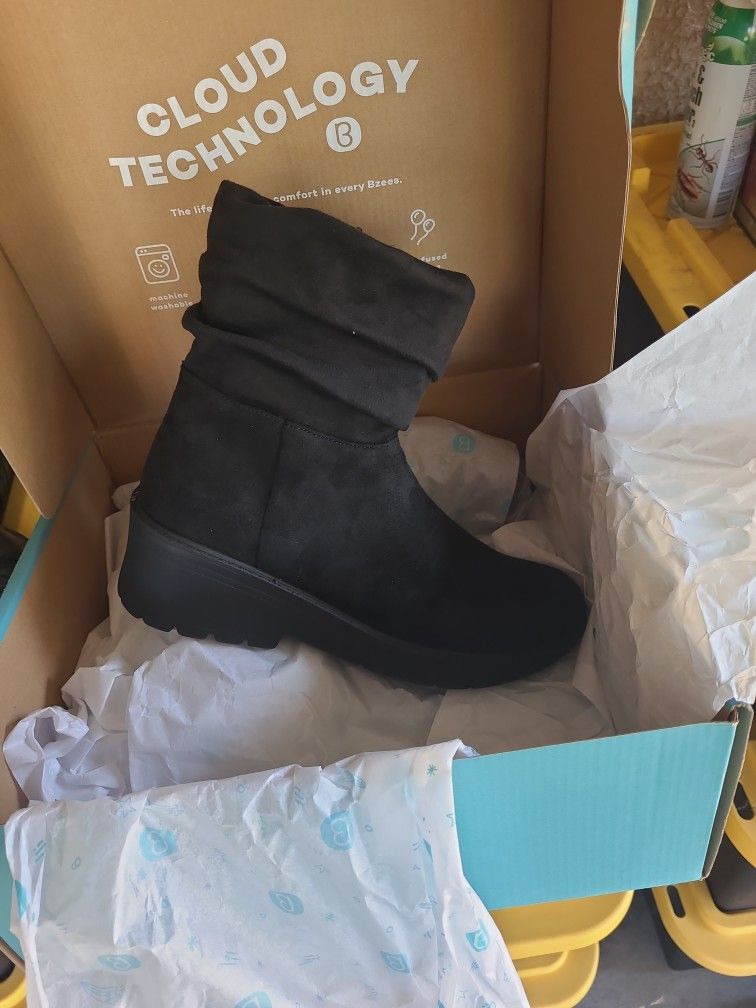 Woman's Boot