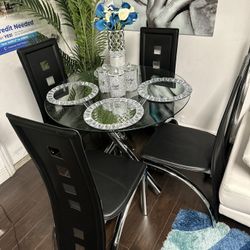 Brand new Dining set in box- Shop now pay later $49 down🔥Free Delivery🔥 