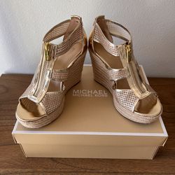 NEW Michael Kors DAMITA WEDGE in Pale Gold size 6.5M