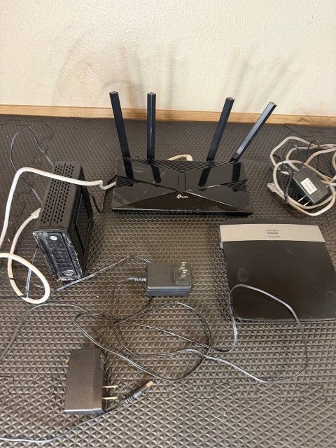 Motorola, Cisco, T-p Link, Tp Link, Modem, Routers,wifi, Wi-fi, Internet.