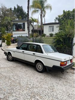 1988 VOLVO 240 80K MlLES