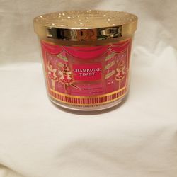 3 Wick Candle. Champagne Toast