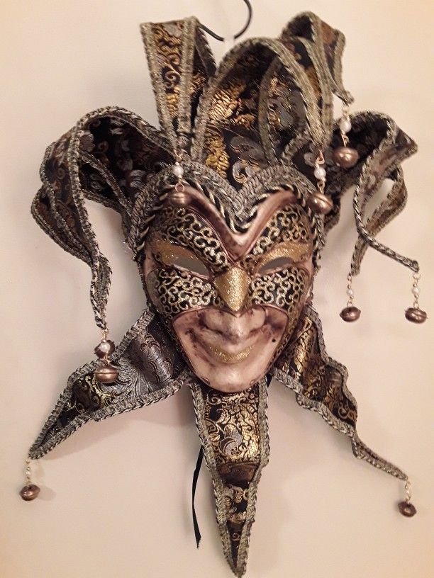 Mardgra' Mask